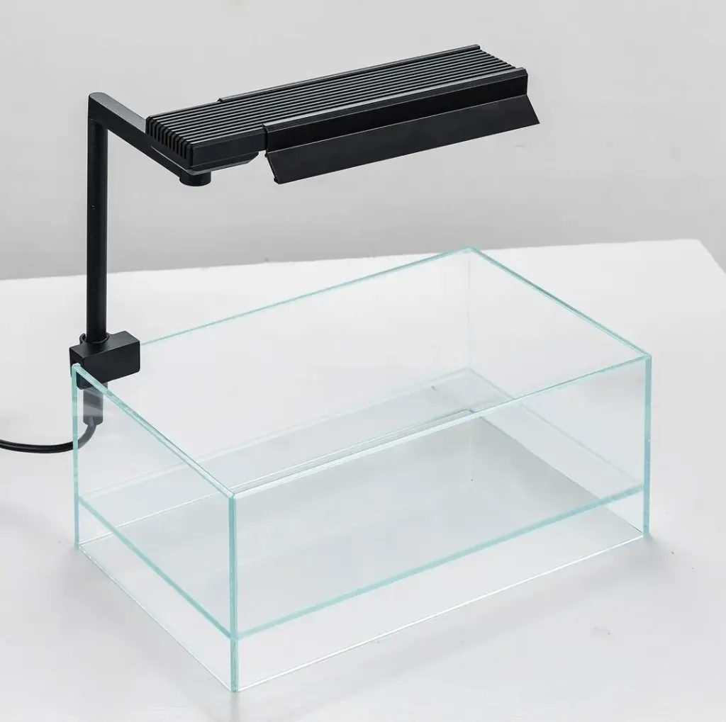 CII-RGB-accessories--shade-with-mirror-Chihiros-Aquatic-Studio-1661133553.webp